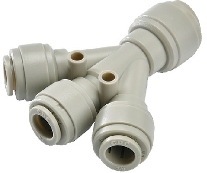 Conector Y triplu reductiv